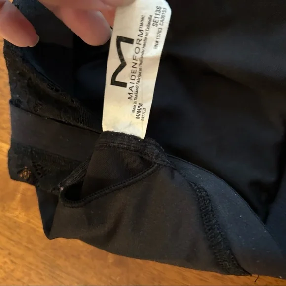 Maidenform Black Lace Racerback Bralette | Womens Size M - Picture 4 of 4